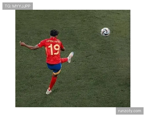 亚马尔与萨卡右边锋对比：进攻手段与比赛影响力的核心差异