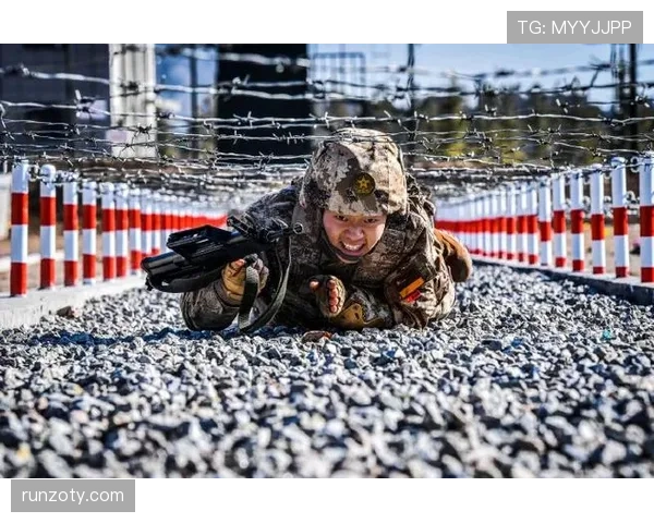 德布劳内关键战表现波动的成因解析：体能分配、战术适配与防守压力的综合影响