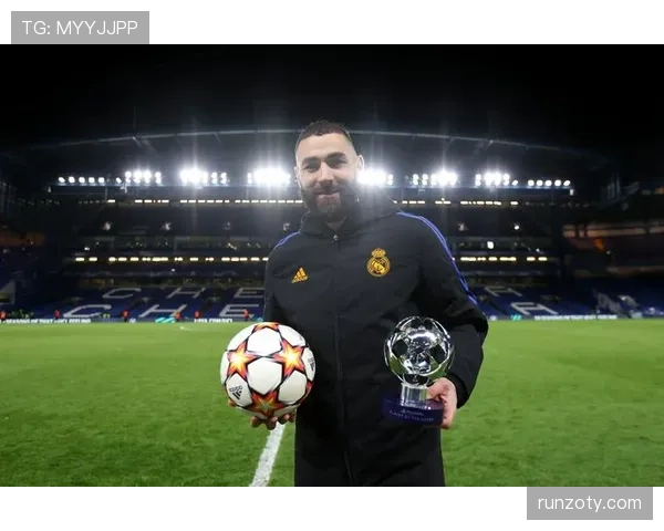 本泽马连续高位压制门将撕开防线，展现本赛季前锋角色转变