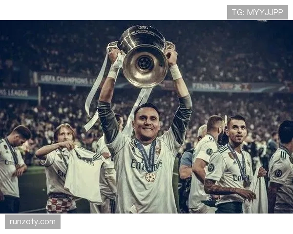 克罗斯与莫德里奇组织角色分化如何驱动中场多点参与