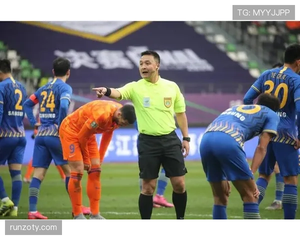 官员罚离场规则解析：哪些情况裁判必须被强制罚下？